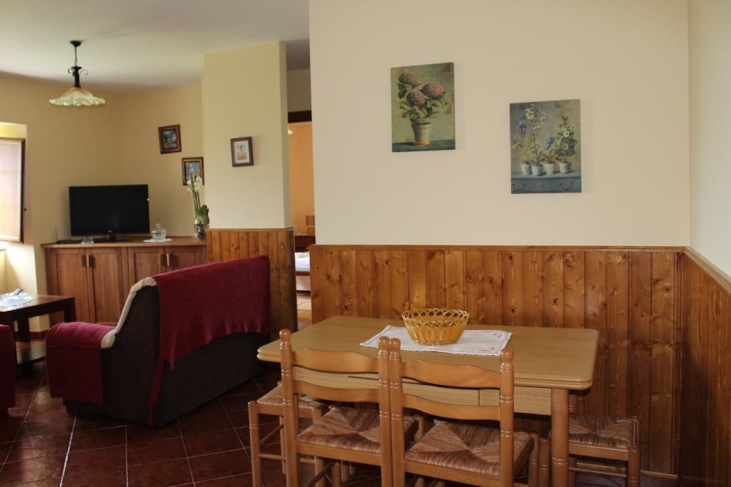 Apartamentos Casa Cerolleiro Castropol Exterior foto