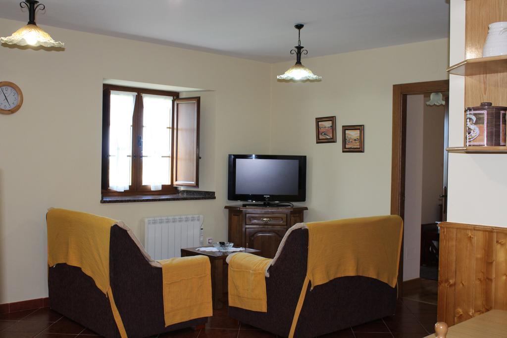 Apartamentos Casa Cerolleiro Castropol Exterior foto